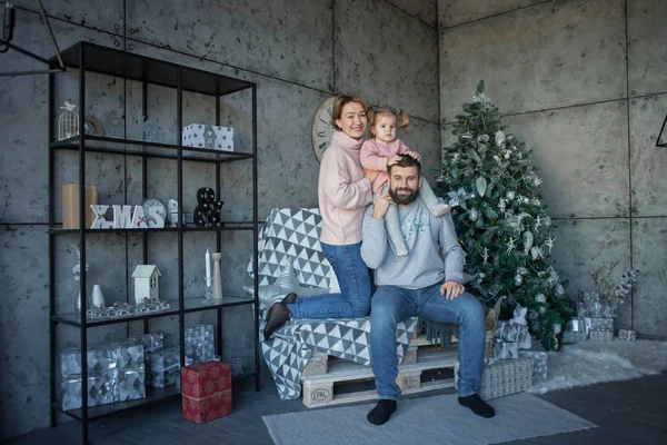 Retrato Natal Bela Família Feliz — Fotografia de Stock