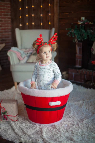 Mooie Baby Kerstmis Ingericht Kamer — Stockfoto