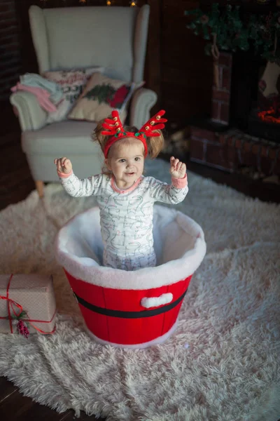 Mooie Baby Kerstmis Ingericht Kamer — Stockfoto