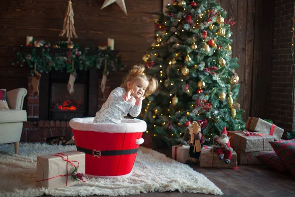 Mooie Baby Kerstmis Ingericht Kamer — Stockfoto