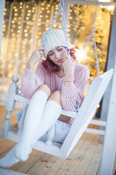 Belleza Mujer Moda Con Caja Regalo Navidad Árbol Año Nuevo — Foto de Stock