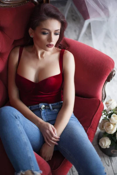 Sexy Stijlvolle Vrouw Rood Korset — Stockfoto