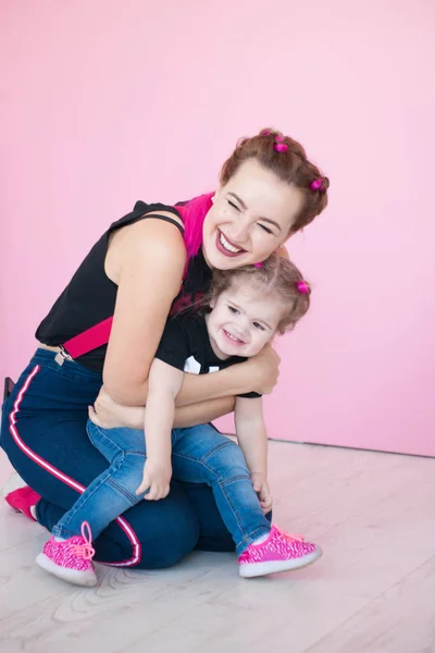 Mooi Gelukkig Familie Portret — Stockfoto