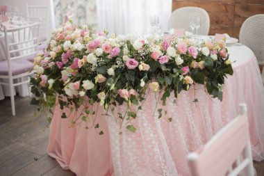 Güzel düğün süslemeleri ve çikolatalar 