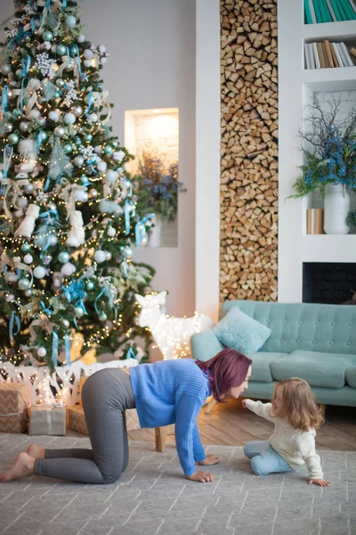 Natal Família Feliz Mãe Filha Bebê — Fotografia de Stock