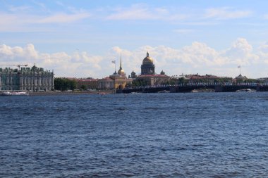 Neva Nehri ve retro mimarisi, St. Petersburg
