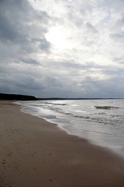 Большие Волны Моря Песчаный Пляж — стоковое фото