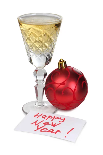 Brýle Šampaňským Vánoční Koule Bílém Pozadí — Stock fotografie