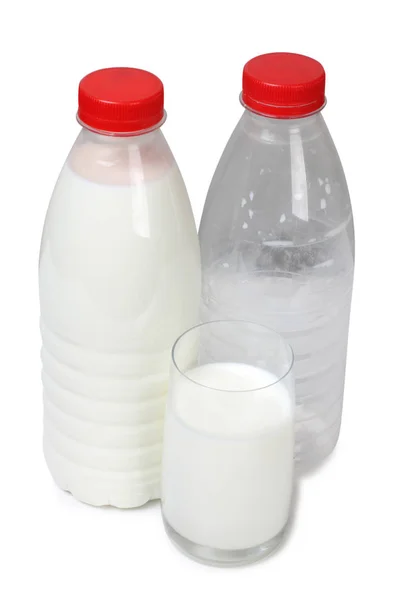Bottiglia Plastica Con Latte Sfondo Bianco — Foto Stock