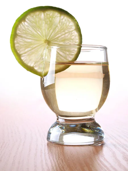 Tequila Asztalra Üveg Pohár — Stock Fotó