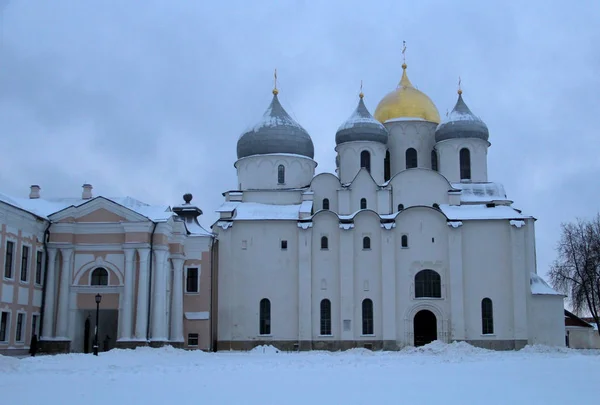 Древнерусская Архитектура Снегу Зимой — стоковое фото