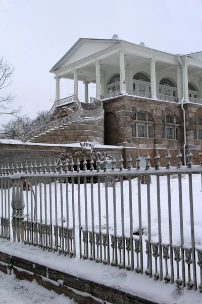 Eski Rus mimarisi kışın karda