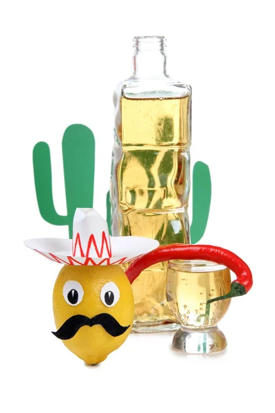 Tequila Glas Och Mexikanska Leksaker Grönsaker — Stockfoto