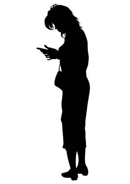 Beyaz bir arka plan üzerinde telefon olan kadın