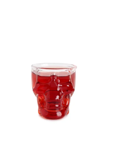 Weinglas Form Eines Totenkopfes Mit Rotwein Auf Weißem Hintergrund — Stockfoto