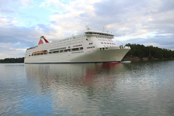 Grand Paquebot Croisière Entre Les Îles Mer — Photo