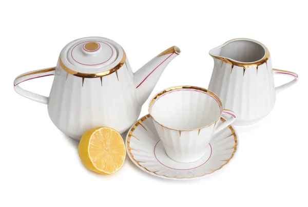 白色背景茶的古董瓷餐具 — 图库照片