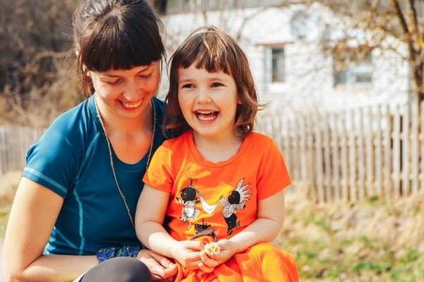 Abril 2018 Krevo Bielorrusia Beetle Trail Retrato Niña Sonriente Con — Foto de Stock