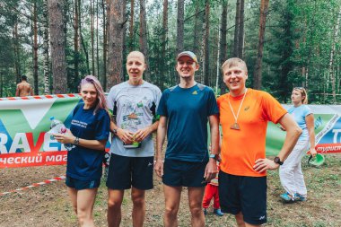 28 Haziran 2018 - Raubichi, Beyaz Rusya: Beetle iz, 7 Raubichi, grup insan Maratondan sonra rahatlatıcı