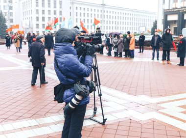 7 Kasım 2018 - Minsk, Beyaz Rusya: Büyük Ekim sosyalist devrim, yıldönümü kare çekim kameraman