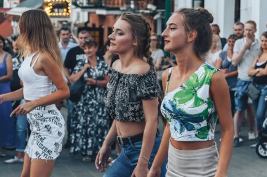 Eylül, 1, 2018 - Minsk, Beyaz Rusya: Sokak Şenlikleri akşam City