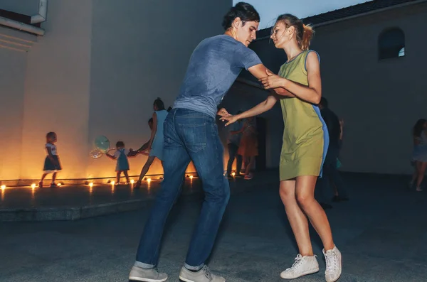 Agosto 2018 Minsk Bielorrússia Homem Mulher Dançando Durante Evento — Fotografia de Stock
