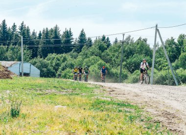 26-27 Mayıs, 2018 - Naliboki, Beyaz Rusya: All-Belarusça Amatör maraton Naliboki, arazi maraton olan bisikletçiler binmek