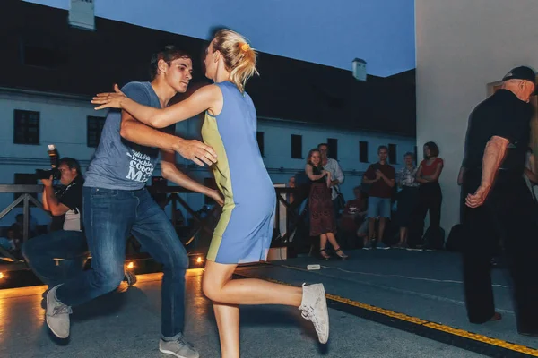 Srpna 2018 Minsk Bělorusko Muž Žena Tanec Během Události — Stock fotografie