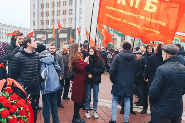 Novembro 2018 Minsk Bielorrússia Pessoas Praça Durante Aniversário Grande Revolução — Fotografia de Stock