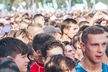 Eylül, 9, 2018 - Minsk, Beyaz Rusya: Yarım maraton Minsk 2018, başında duran insanlar kalabalık