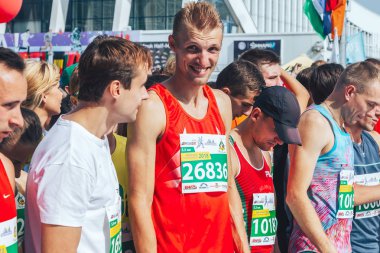 Eylül, 9, 2018 - Minsk, Beyaz Rusya: Yarım maraton Minsk 2018, başında duran insanlar kalabalık
