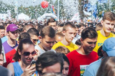 9 Eylül 2018 - Minsk, Beyaz Rusya: büyük bir grup insan üzerinde Yarı maraton yayınlanıyor