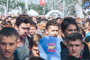 9 Eylül 2018 - Minsk, Beyaz Rusya: büyük bir grup insan üzerinde Yarı maraton yayınlanıyor