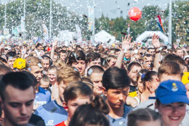 9 Eylül 2018 - Minsk, Beyaz Rusya: büyük bir grup insan üzerinde Yarı maraton yayınlanıyor