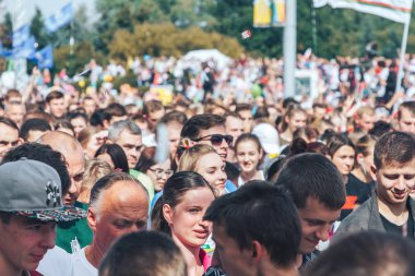 9 Eylül 2018 - Minsk, Beyaz Rusya: büyük bir grup insan üzerinde Yarı maraton yayınlanıyor