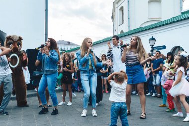 1 Eylül 2018 Minsk Beyaz Rusya sokak Şenlikleri akşam şehrin