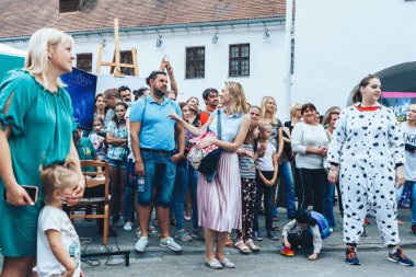 1 Eylül 2018 Minsk Beyaz Rusya sokak Şenlikleri akşam şehrin