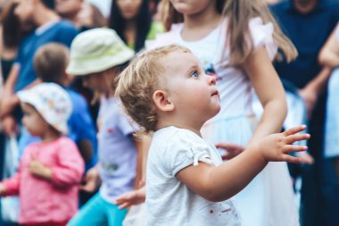 1 Eylül 2018 Minsk Beyaz Rusya sokak Şenlikleri akşam şehrin