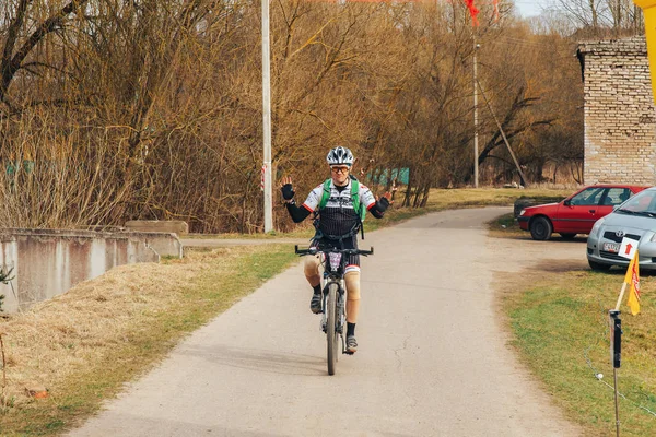 April 2018 Krevo Weißrussland Käferpfad Krevo Zelebrierender Radfahrer Bei Der — Stockfoto
