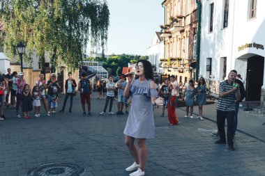 4 Ağustos 2018 sokak Şenlikleri akşam şehrin