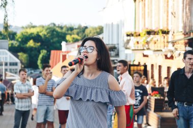 4 Ağustos 2018 sokak Şenlikleri akşam şehrin