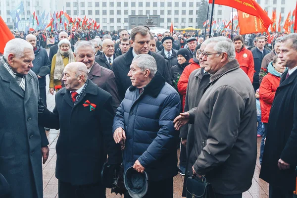 Novembro 2018 Minsk Bielorrússia Pessoas Praça Durante Aniversário Grande Revolução — Fotografia de Stock
