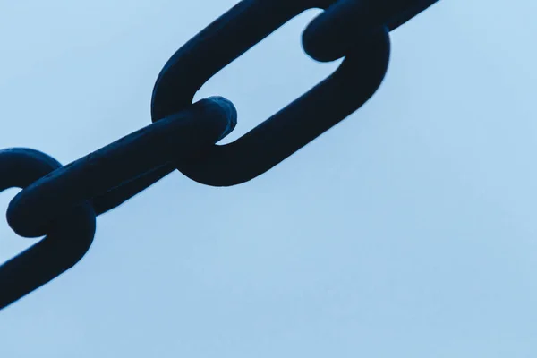 Close Shot Chain Hanging Blurred Background — Stock Photo, Image