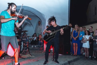 1 Eylül 2018 Minsk Beyaz Rusya sokak Şenlikleri akşam şehrin