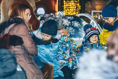 30 Aralık 2018 Minsk Belarus Yeni Yıl kutlamaları şehir meydanında.