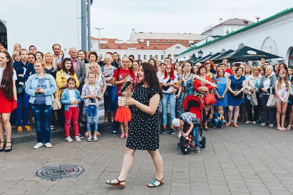 21 de julio de 2018, Minsk, Bielorrusia Fiestas callejeras en la ciudad — Foto de Stock