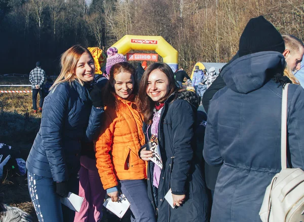 Noviembre 2018 Logoisk Belarus Beetle Trail Logoisk Tres Chicas Paran — Foto de Stock