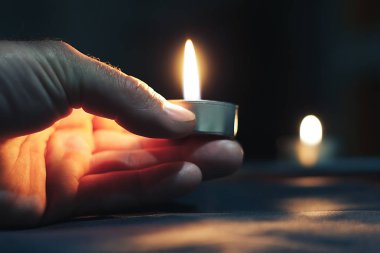 Anma Günü Uluslararası Soykırım Anma Günü Mumlar yanıyor