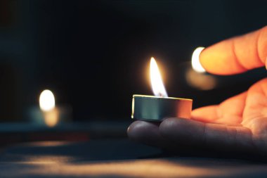 Anma Günü Uluslararası Soykırım Anma Günü Mumlar yanıyor