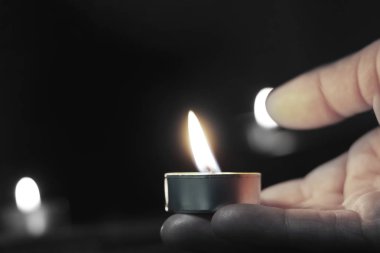 Anma Günü Uluslararası Soykırım Anma Günü Mumlar yanıyor